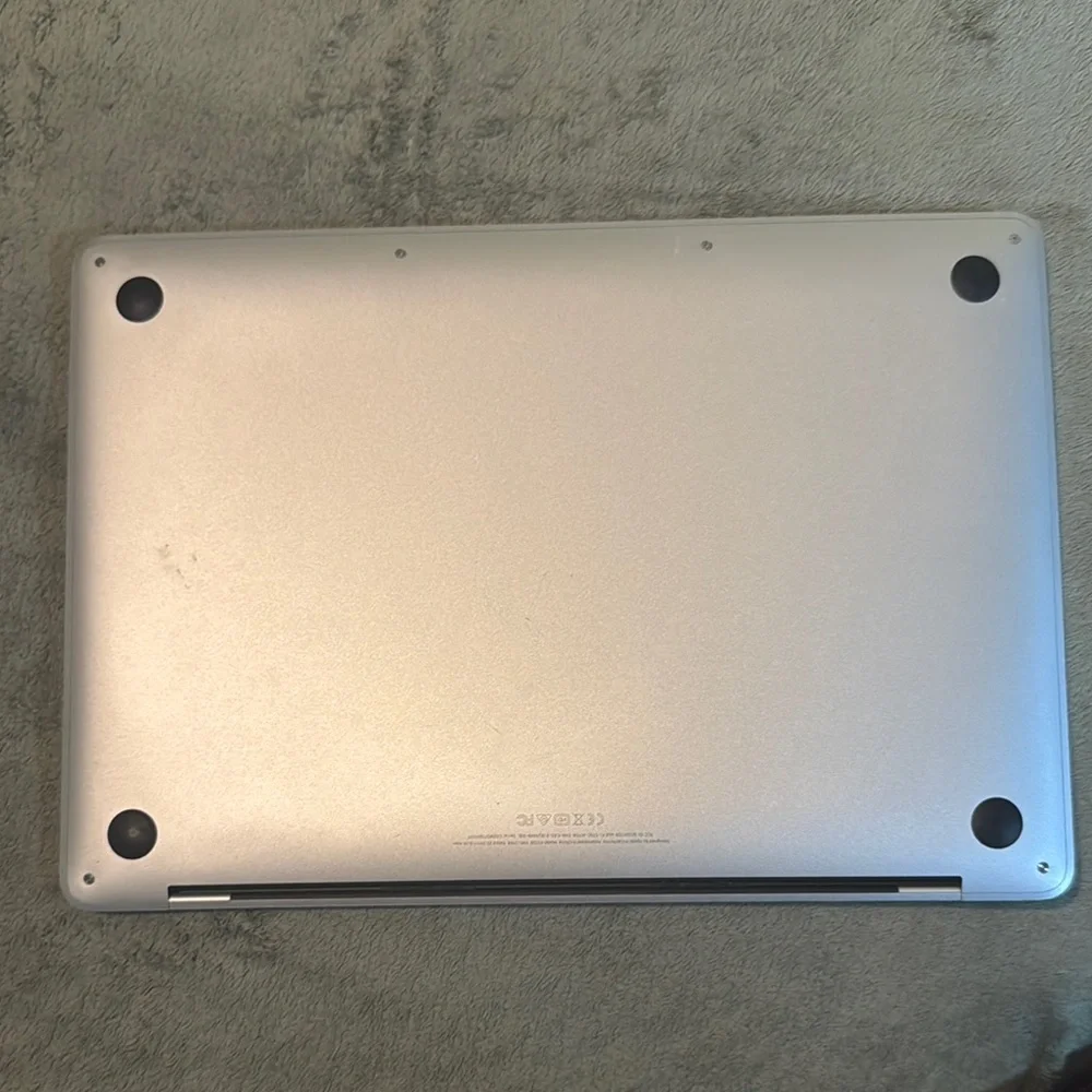 Apple 2017 MacBook Pro i5 128gb